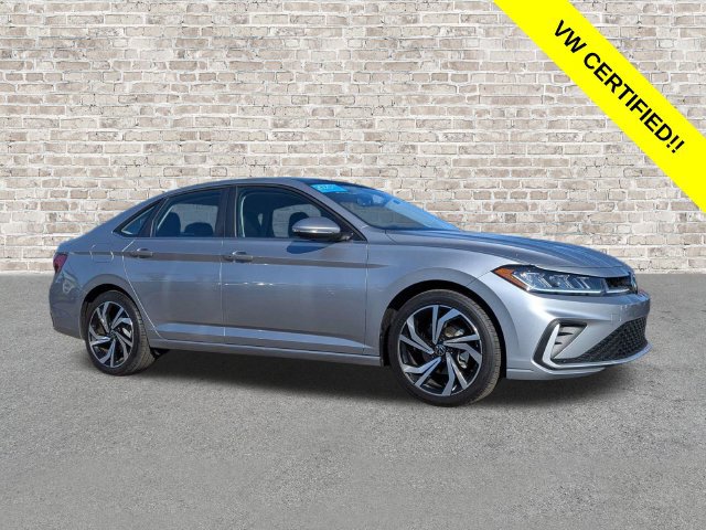 Certified 2025 Volkswagen Jetta SEL FWD image 1