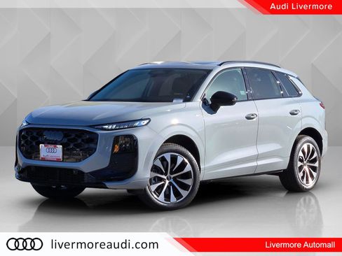 New 2026 Audi Q3 quattro 2.0T AWD/4WD image 1