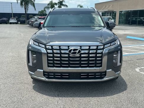 Used 2024 Hyundai Palisade Calligraphy FWD image 3