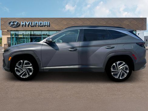 New 2025 Hyundai Tucson Limited image 3