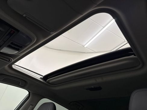 Used 2025 Subaru Crosstrek 2.5i Limited image 23