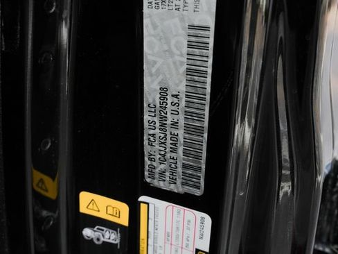 Used 2022 Jeep Wrangler Unlimited Rubicon w/ Trailer Tow Package AWD/4WD image 55