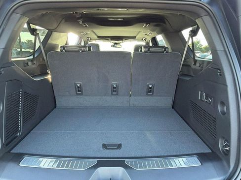 New 2026 Chevrolet Suburban Premier w/ Sun And Tow Package AWD/4WD image 13