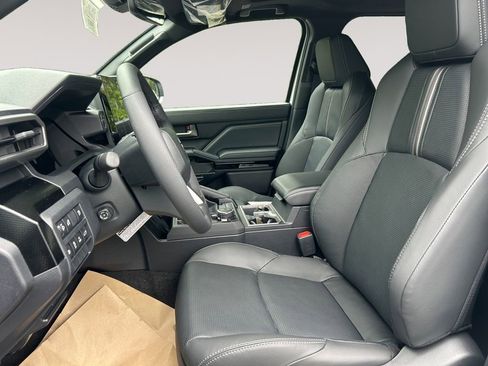 New 2026 Toyota 4Runner Limited AWD/4WD image 9