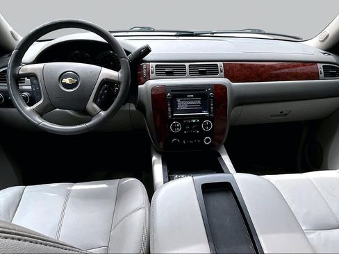 Used 2013 Chevrolet Suburban LT AWD/4WD image 15