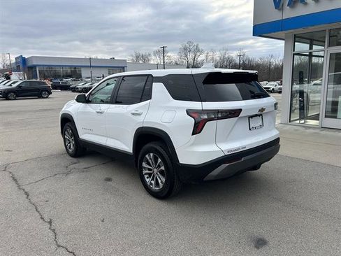 Certified 2026 Chevrolet Equinox LT w/ Convenience Package II image 3