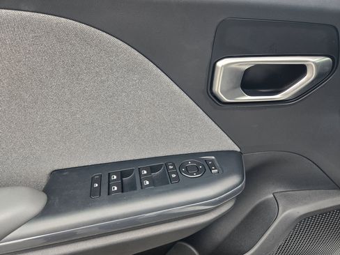 Used 2025 Kia K4 EX image 24