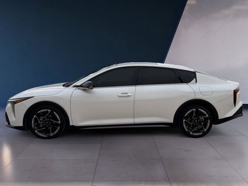 Used 2025 Kia K4 GT-Line w/ GT-Line Premium Package image 2