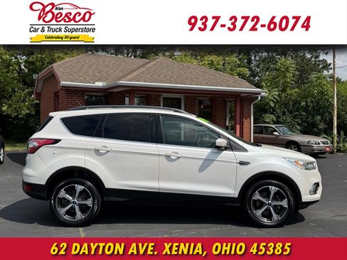 Used 2018 Ford Escape SEL AWD/4WD image 3