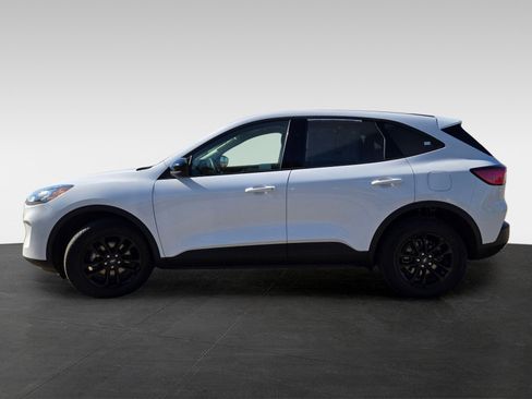 Used 2020 Ford Escape SE Sport image 7