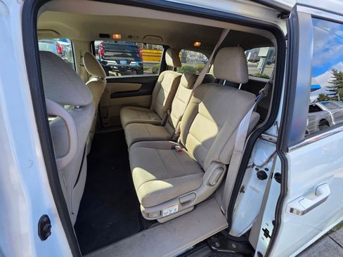 Used 2013 Honda Odyssey EX image 13