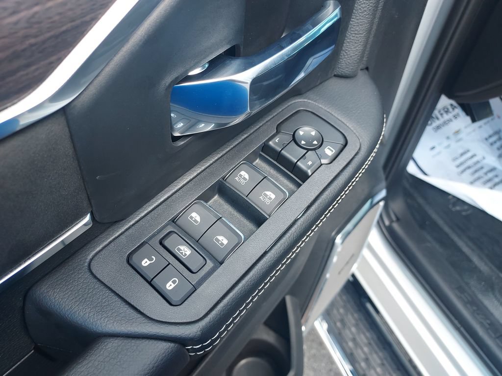 New 2026 RAM 5500 4x4 Crew Cab w/ Laramie Trim Package image 11