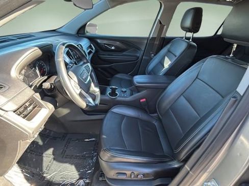 Used 2023 GMC Terrain SLT image 18