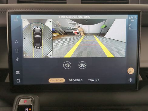 Used 2025 Land Rover Defender 110 S image 24