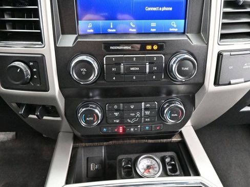 Used 2021 Ford F450 Lariat w/ Lariat Value Package image 22