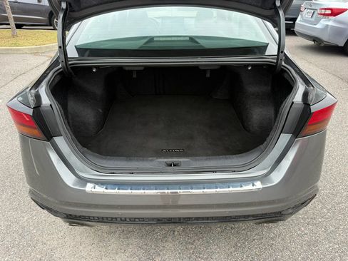Used 2023 Nissan Altima 2.5 SR w/ SR Premium Package FWD image 33