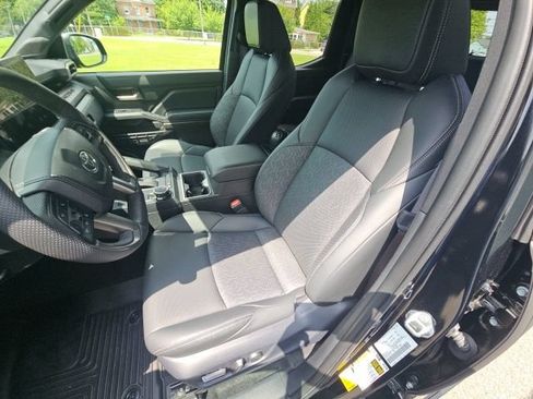 Used 2024 Toyota Tacoma Limited w/ Limited Package (LT) AWD/4WD image 12