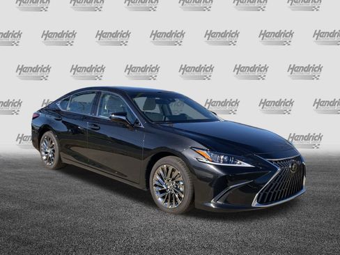 Certified 2025 Lexus ES 300h w/ Luxury Package image 2