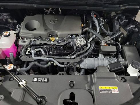 Used 2024 Toyota Sienna XSE FWD image 13