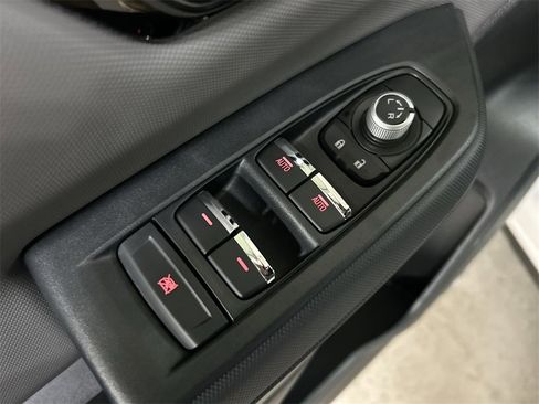 Used 2025 Subaru Forester Sport image 16