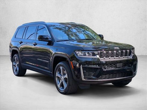 New 2026 Jeep Grand Cherokee L Limited w/ Luxury Tech Group II RWD image 9