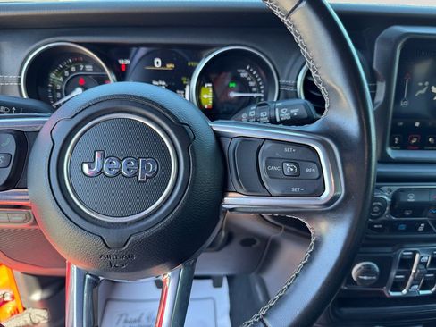 Used 2022 Jeep Wrangler Unlimited Sahara 4xe image 20