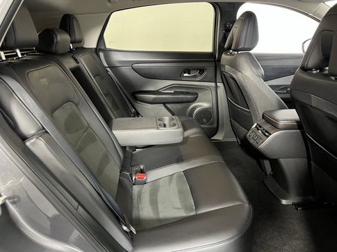 Used 2024 Nissan Ariya AWD image 29