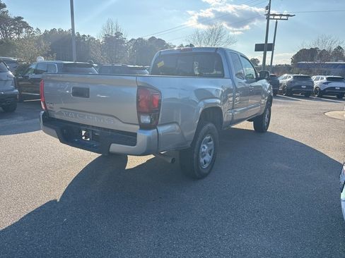 Used 2023 Toyota Tacoma SR image 5