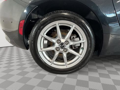 Used 2016 MAZDA MX-5 Miata Sport RWD image 30