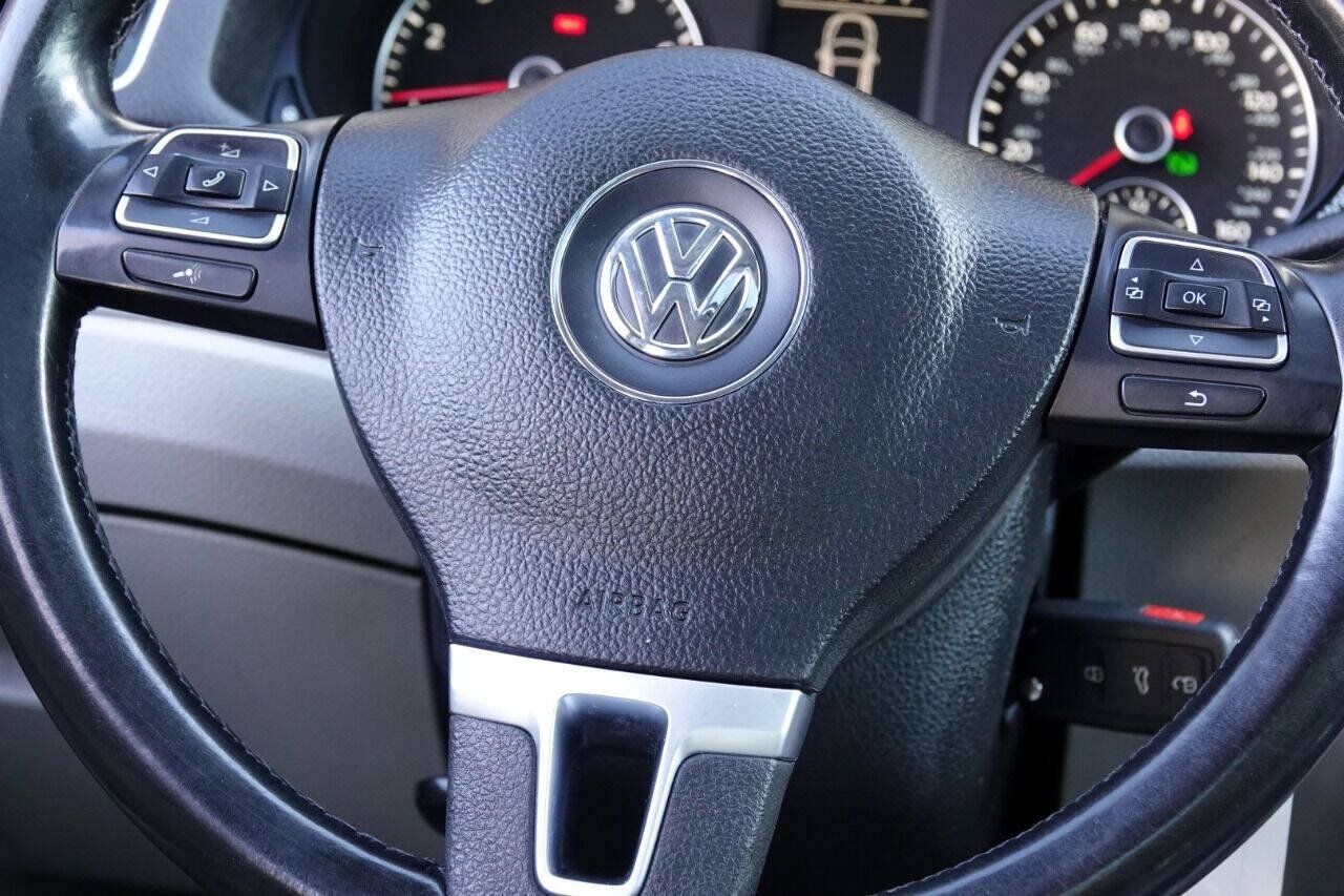 Used 2012 Volkswagen Passat 2.5 SE FWD image 67