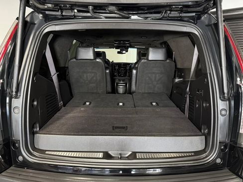 Used 2017 Cadillac Escalade Platinum RWD image 14