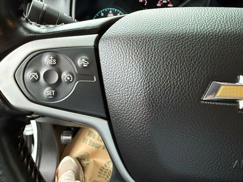 Used 2022 Chevrolet Colorado LT w/ Fleet Safety Package image 16