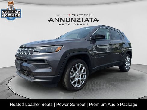 Certified 2022 Jeep Compass Latitude w/ Sun and Sound Group AWD/4WD image 1