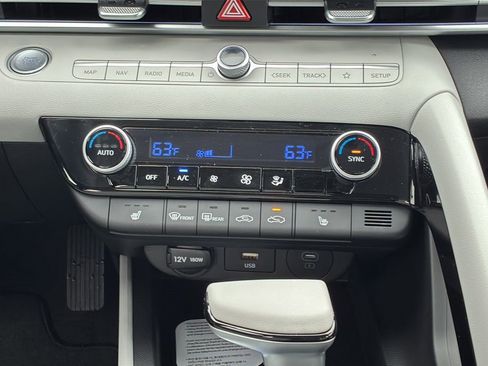 New 2026 Hyundai Elantra Limited FWD image 21