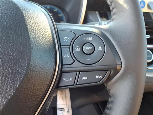 Certified 2026 Toyota Corolla Cross XLE image 24