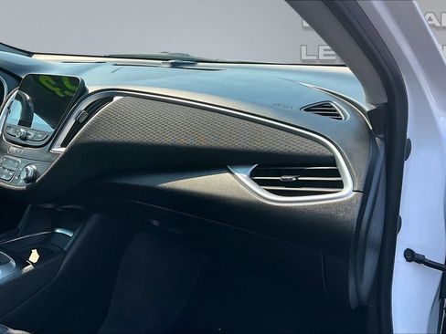 Used 2023 Chevrolet Malibu LT FWD image 17