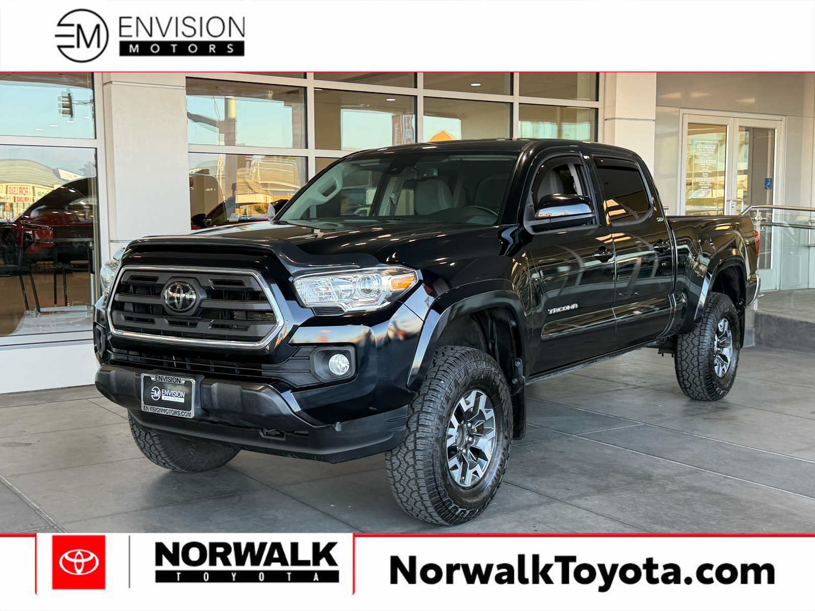 Used 2019 Toyota Tacoma SR5 RWD image 1