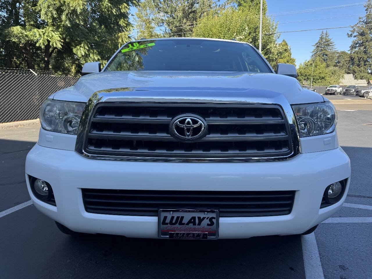 Used 2016 Toyota Sequoia SR5 AWD/4WD image 7
