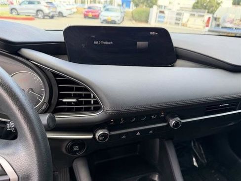 Used 2024 MAZDA MAZDA3 s image 24