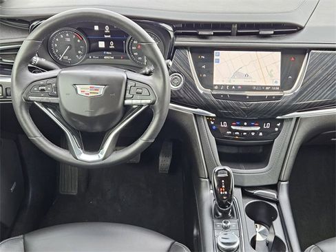 Used 2021 Cadillac XT6 Premium Luxury image 26