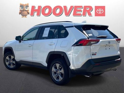 Used 2025 Toyota RAV4 XLE w/ Convenience Package FWD image 9
