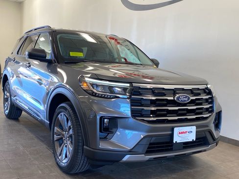 New 2026 Ford Explorer Active w/ Active Comfort Package image 2