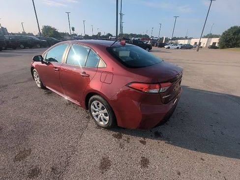 Used 2026 Toyota Corolla LE FWD image 7