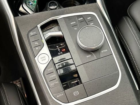 Used 2024 BMW 330e xDrive w/ Convenience Package image 16