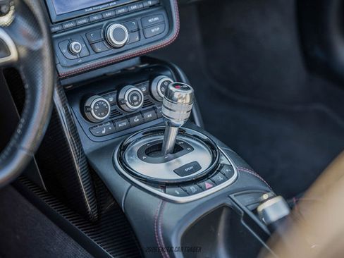 Used 2015 Audi R8 V8 w/ Full Leather Package image 53