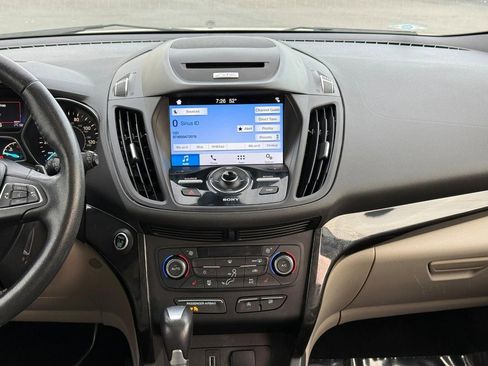 Used 2017 Ford Escape Titanium image 16