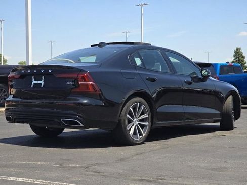 Used 2022 Volvo S60 B5 Momentum w/ Premium Package image 20