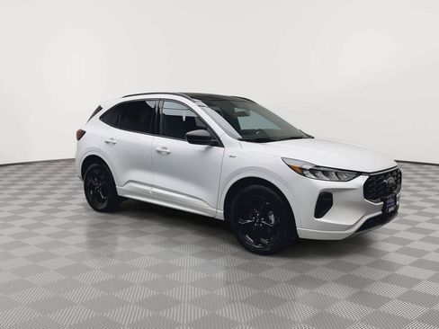 Used 2023 Ford Escape ST-Line w/ Tech Pack #1 AWD/4WD image 35