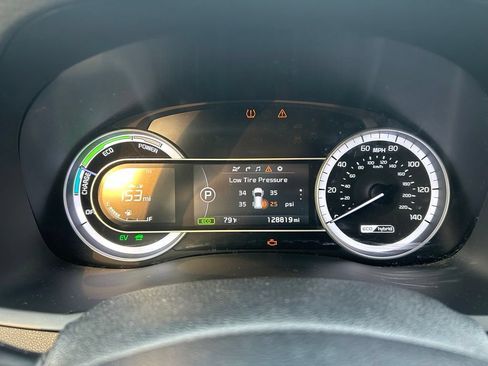 Used 2017 Kia Niro FWD image 23