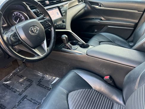 Used 2019 Toyota Camry SE image 11